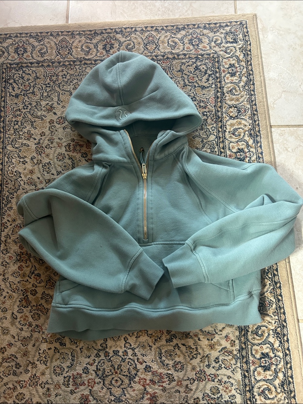 Lululemon cropped scuba hoodie